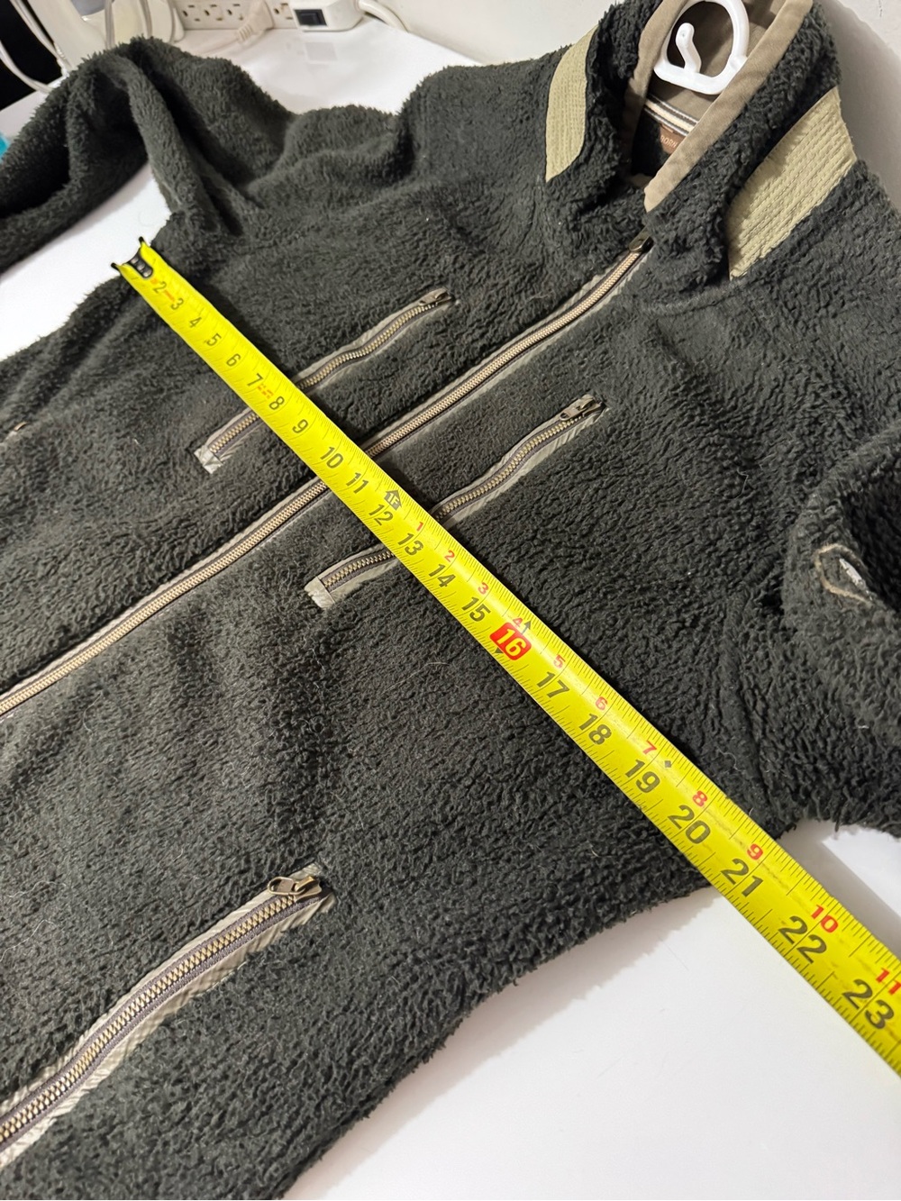 Kuhl Men's Olive Sherpa Performance Jacket with Tan Trim - Picture 6 of 10